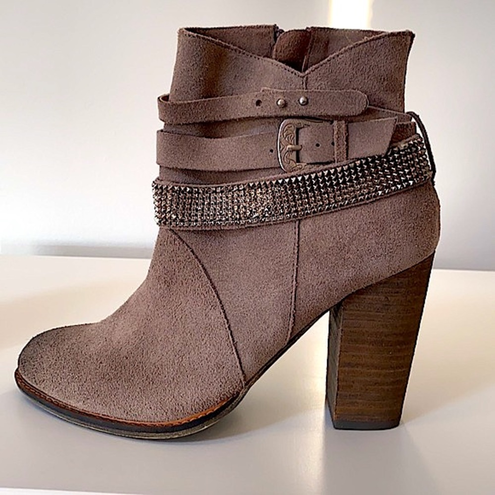 Nine West Suede and Silver Boots! - Picture 2 of 6